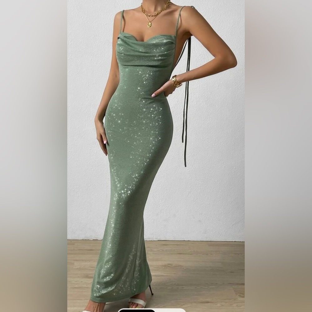 Women’s backless dress